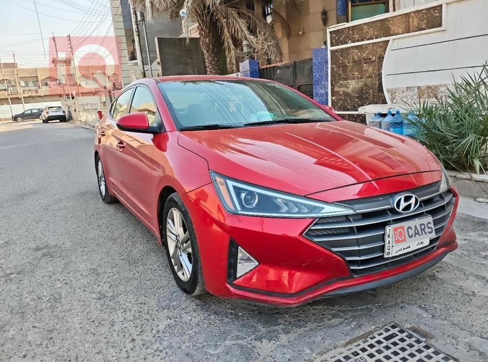 هیوندای ئەلەنترا